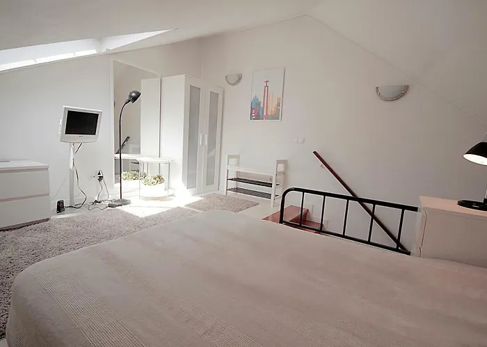 Salgadeiras - Bairro Alto * Lisboa