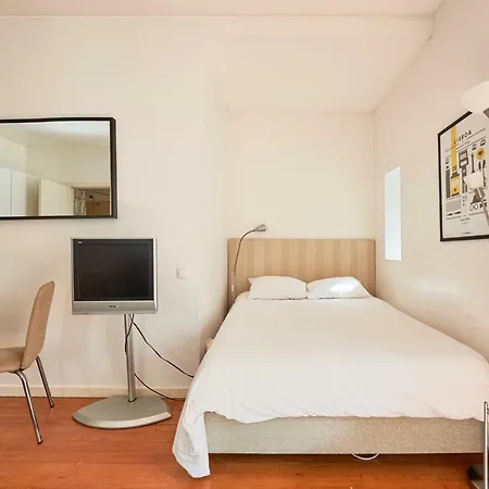 Salgadeiras - Bairro Alto アパート *